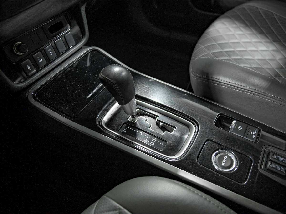 Купить Mitsubishi Outlander с пробегом. Фото: #13