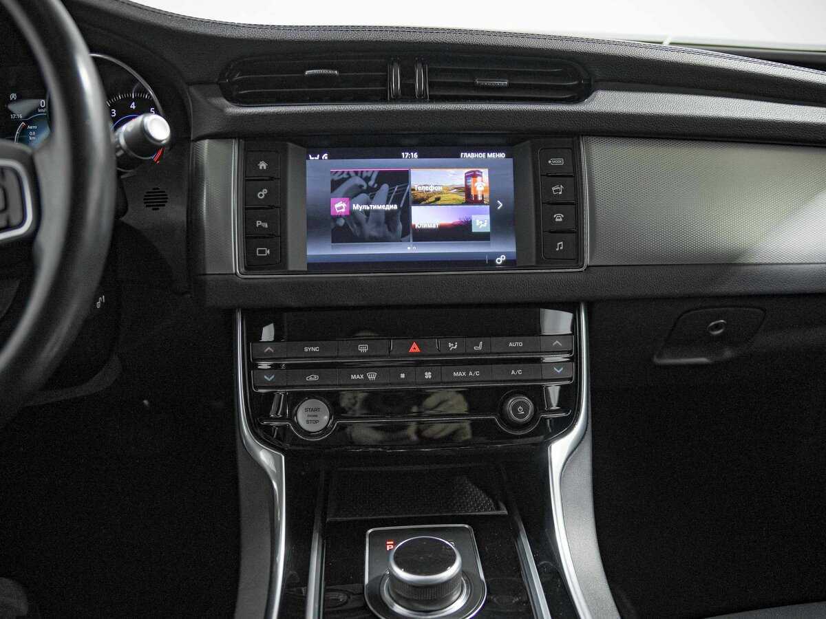Купить Jaguar XF с пробегом. Фото: #10