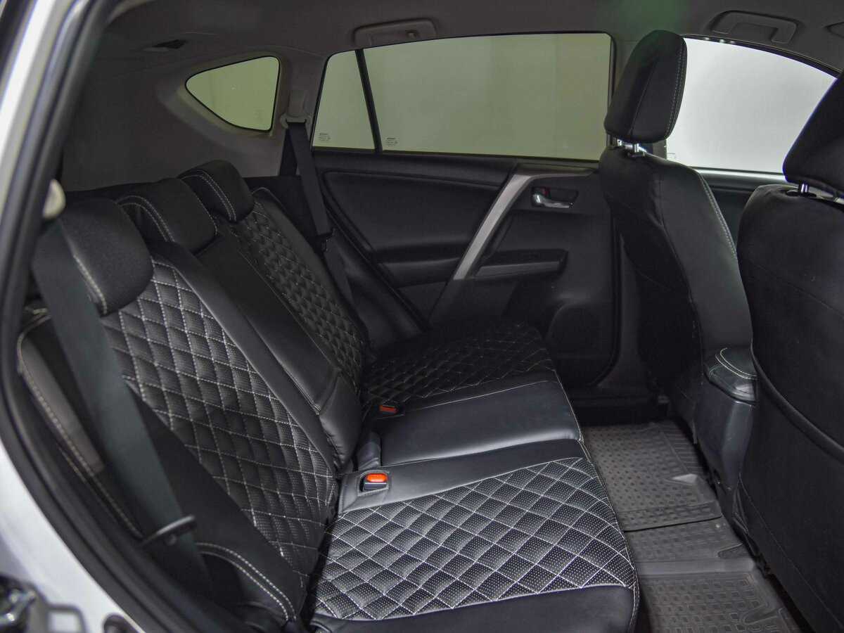 Купить Toyota RAV4 с пробегом. Фото: #13