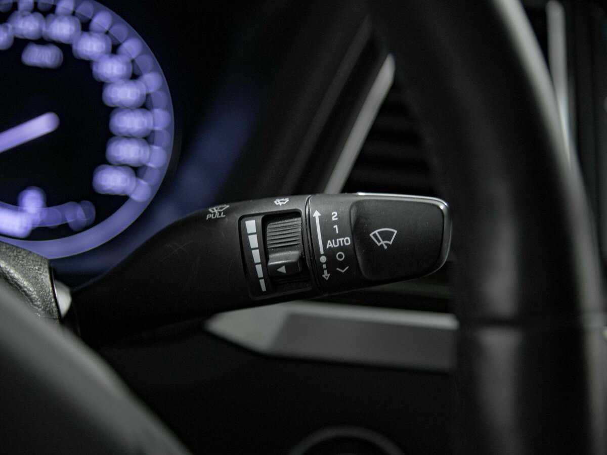 Купить Hyundai Genesis с пробегом. Фото: #10