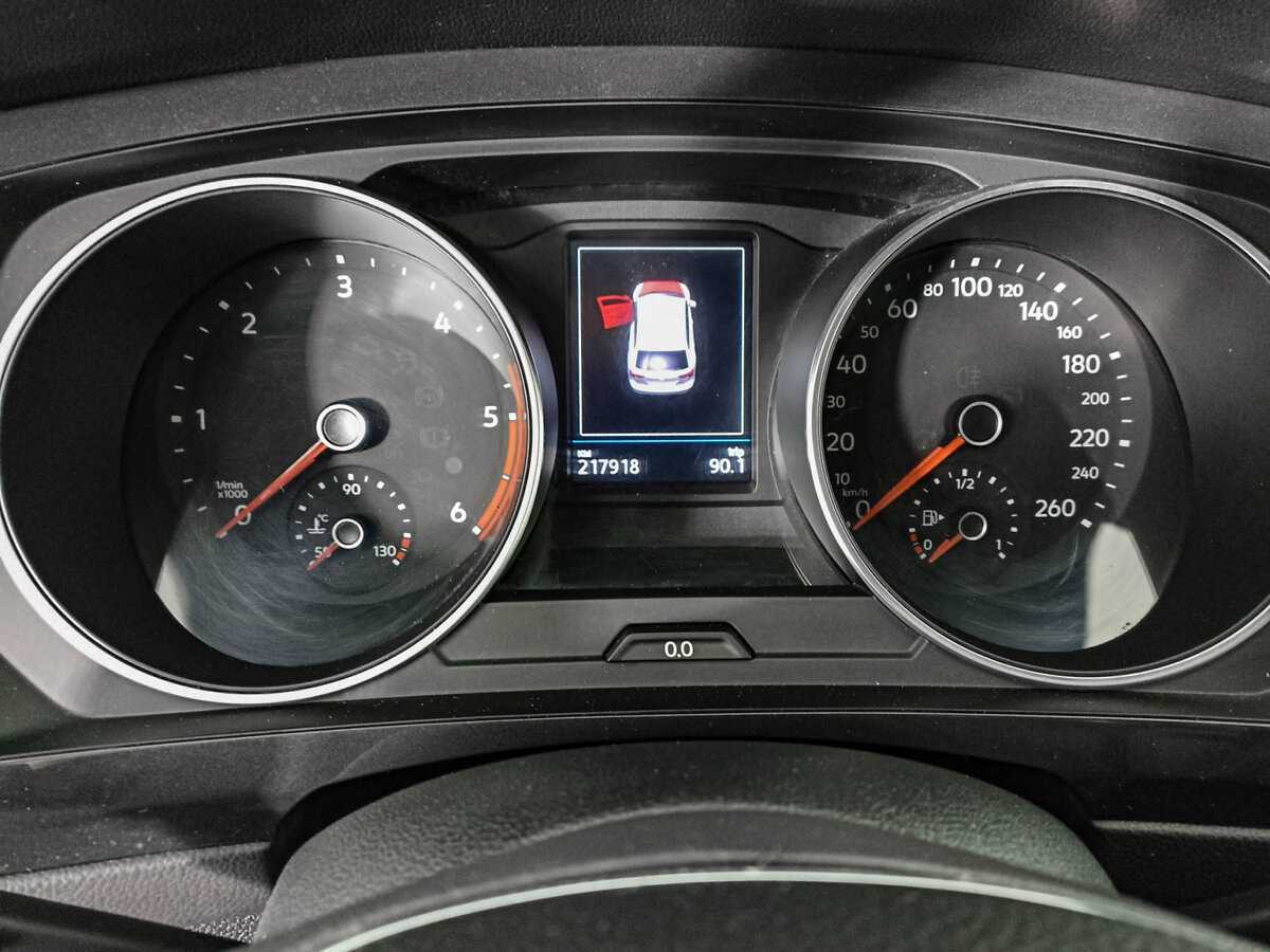 Купить Volkswagen Tiguan с пробегом. Фото: #10