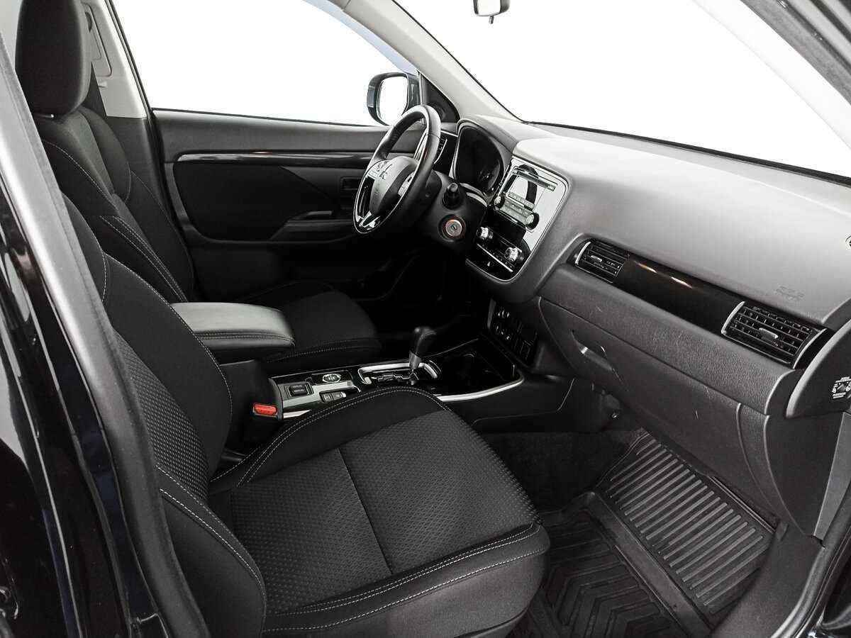 Купить Mitsubishi Outlander с пробегом. Фото: #7