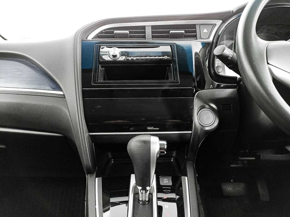 Купить Honda Shuttle с пробегом. Фото: #14