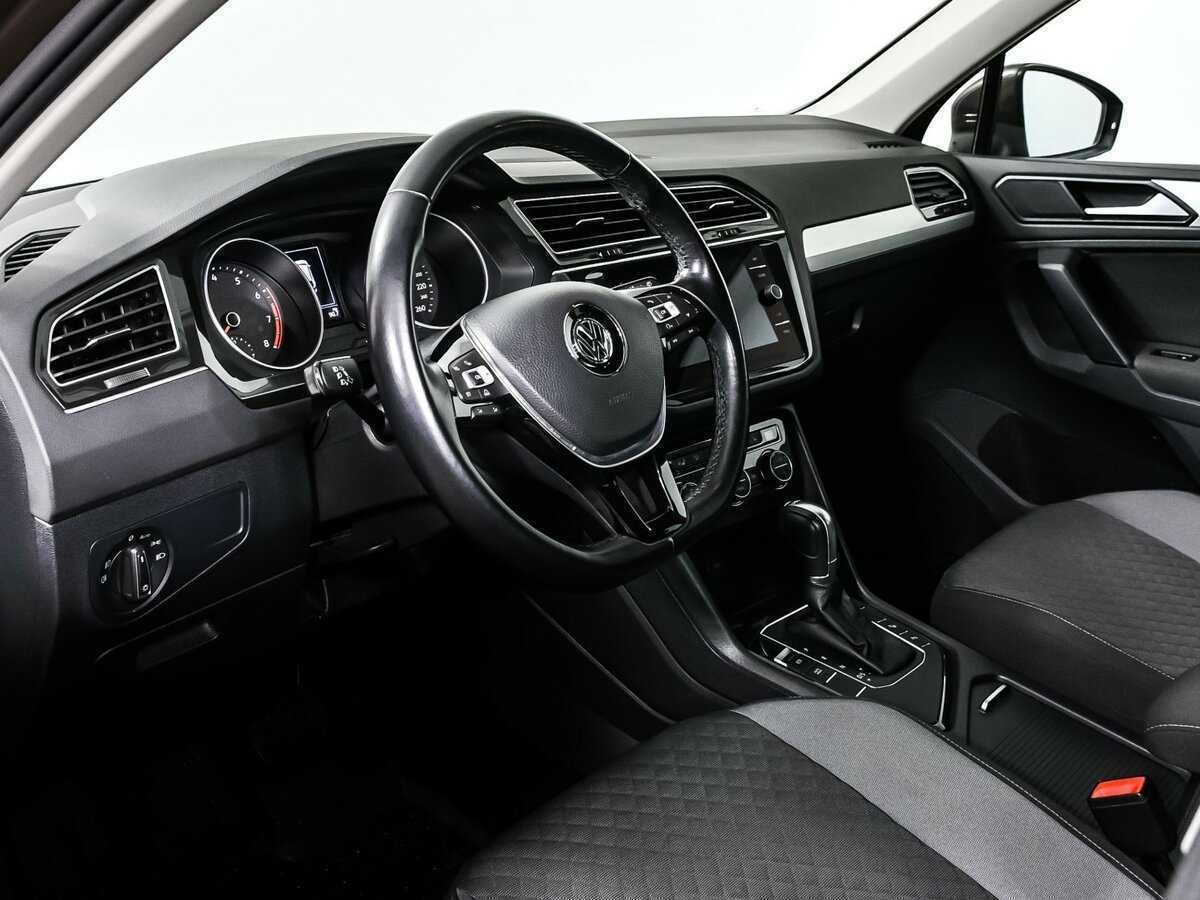 Купить Volkswagen Tiguan с пробегом. Фото: #11