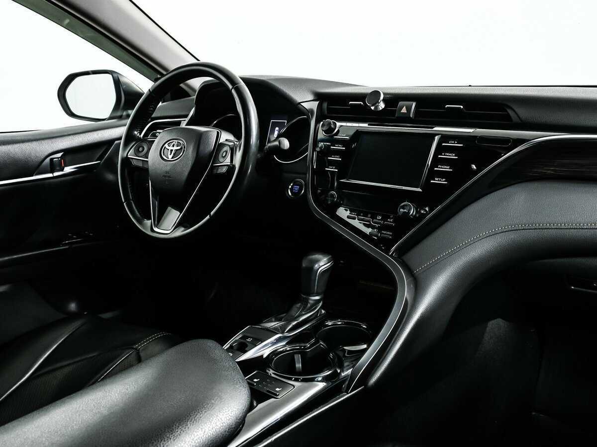 Купить Toyota Camry с пробегом. Фото: #8