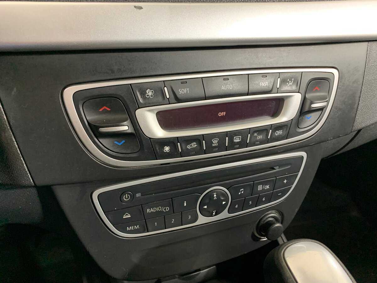 Купить Renault Fluence с пробегом. Фото: #15