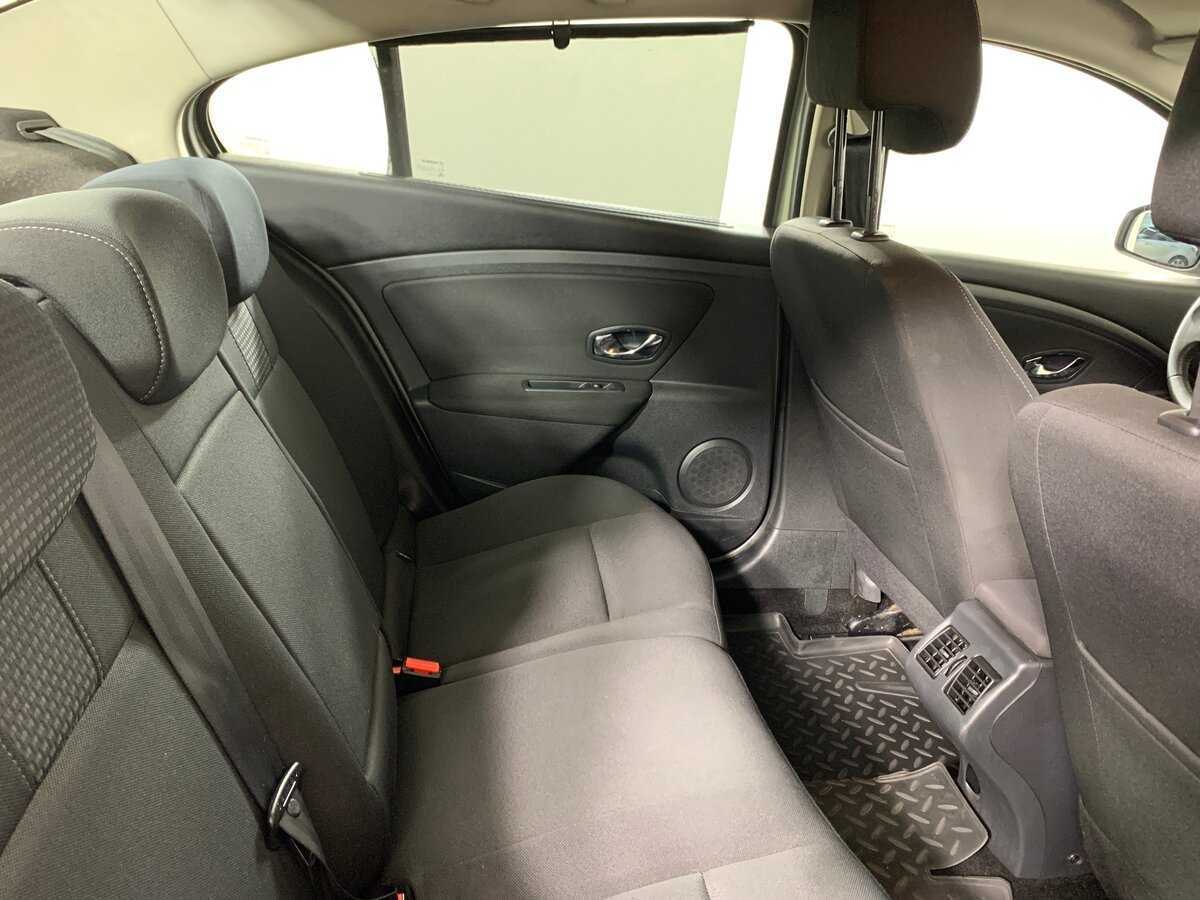 Купить Renault Fluence с пробегом. Фото: #17