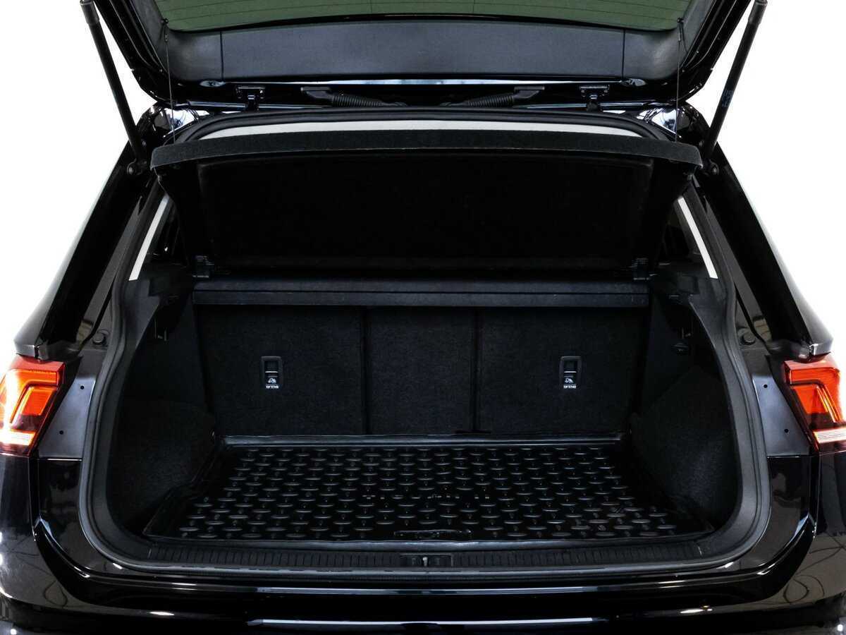 Купить Volkswagen Tiguan с пробегом. Фото: #17