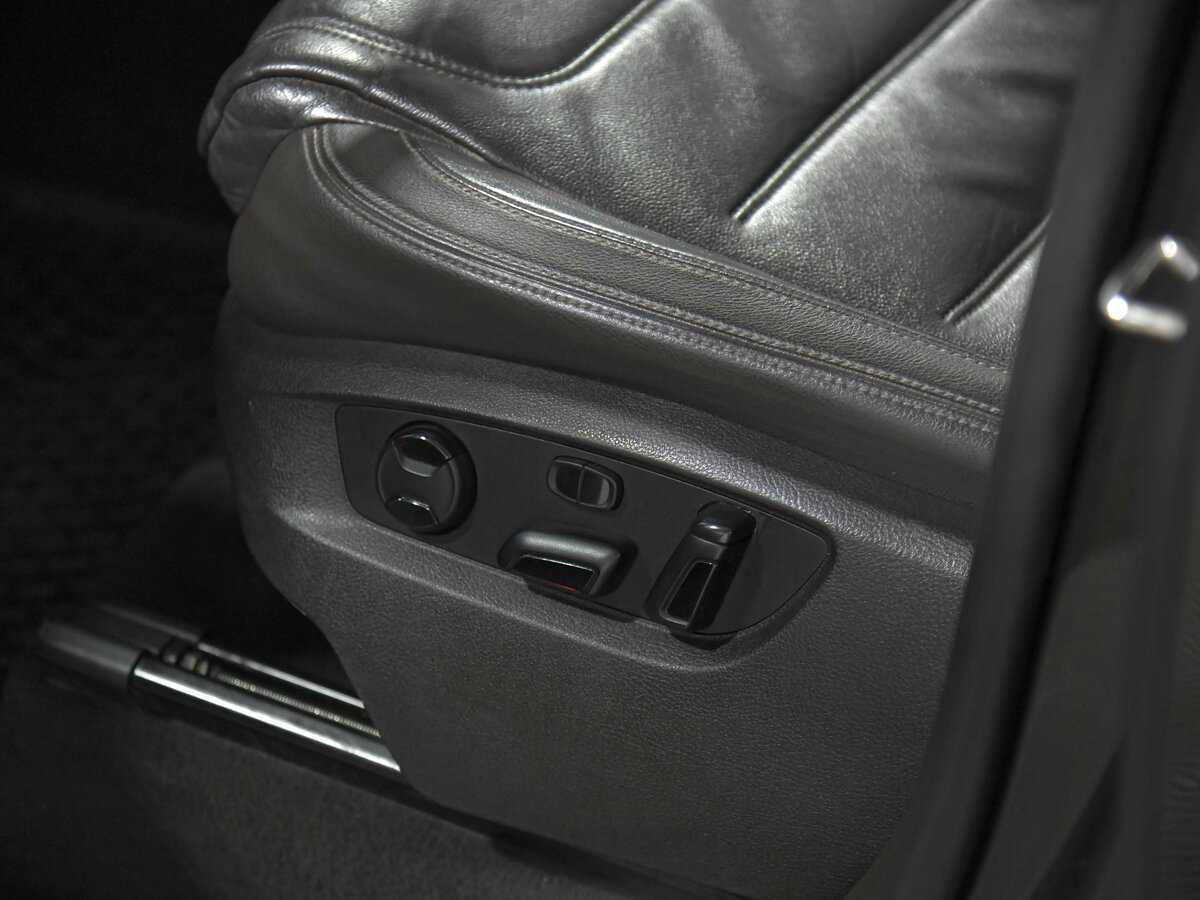 Купить Volkswagen Touareg с пробегом. Фото: #14