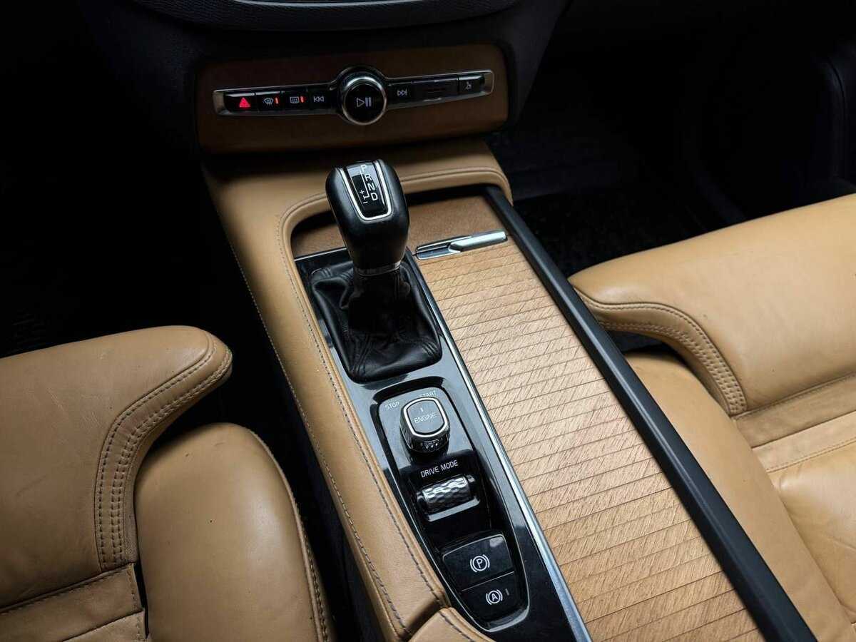 Купить Volvo XC90 с пробегом. Фото: #8