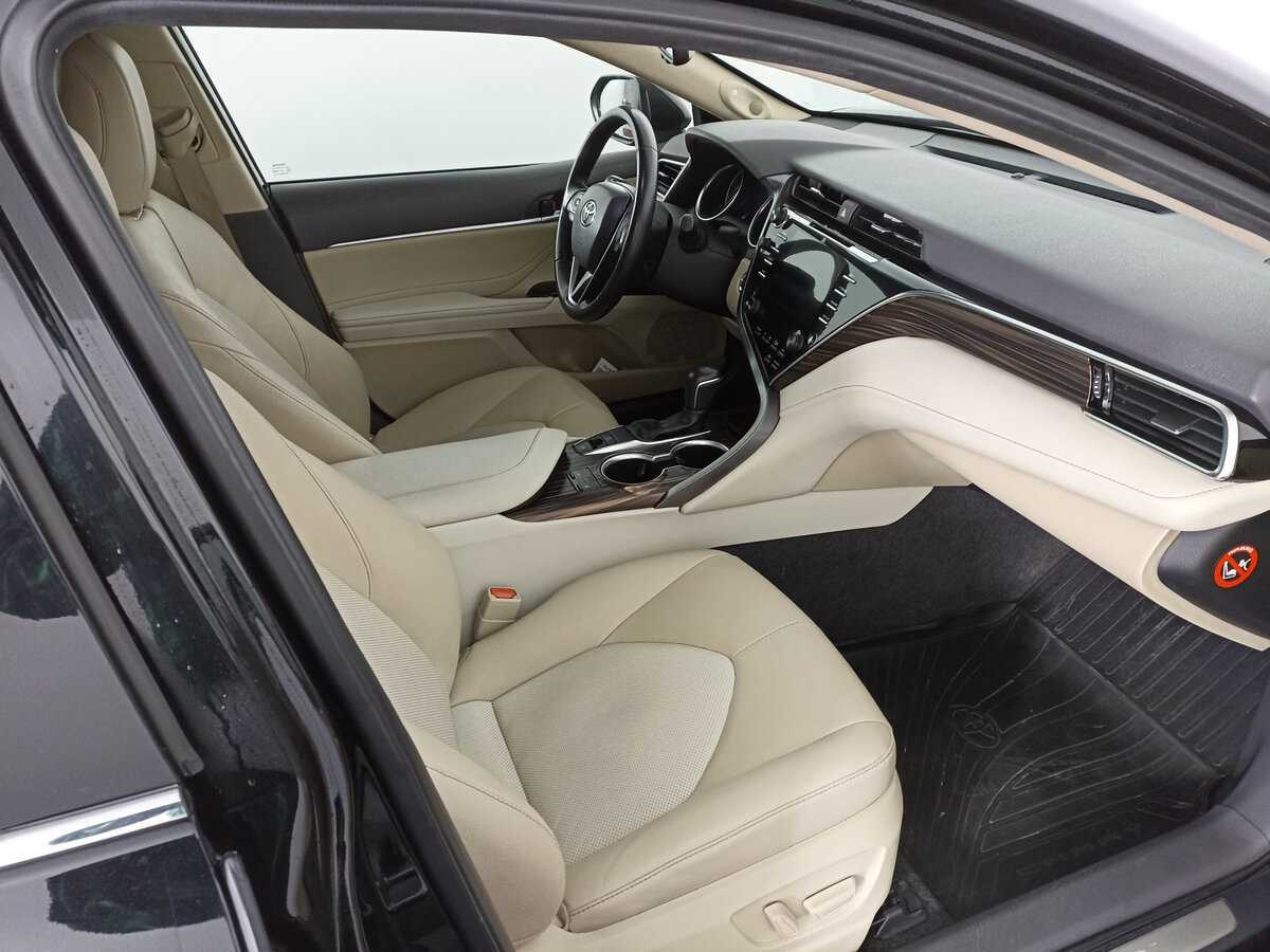 Купить Toyota Camry с пробегом. Фото: #10
