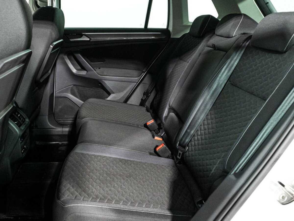 Купить Volkswagen Tiguan с пробегом. Фото: #9