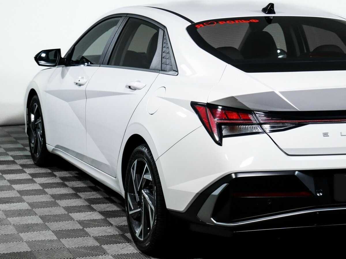 Купить Hyundai Elantra с пробегом. Фото: #19