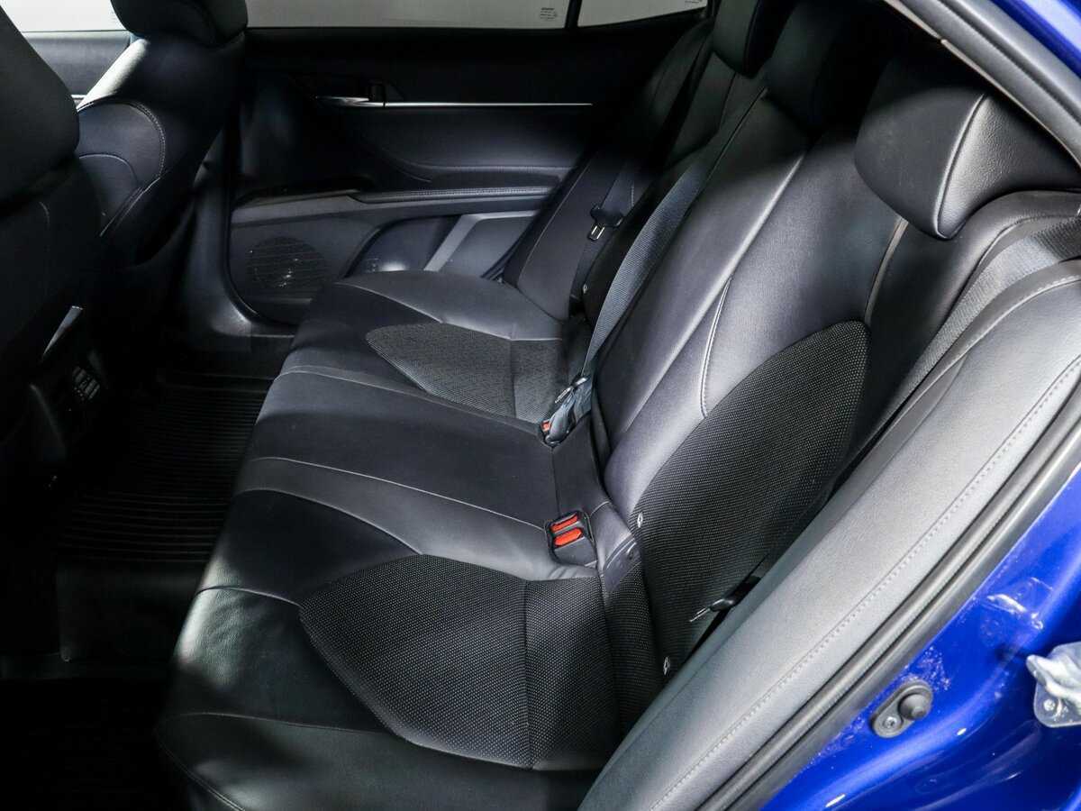 Купить Toyota Camry с пробегом. Фото: #6