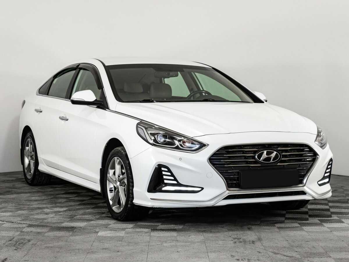 Купить Hyundai Sonata с пробегом. Фото: #2