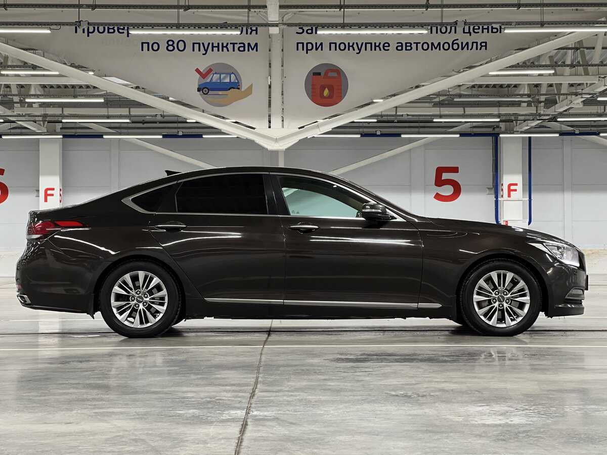 Купить Hyundai Genesis с пробегом. Фото: #3