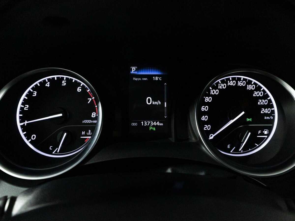 Купить Toyota Camry с пробегом. Фото: #11