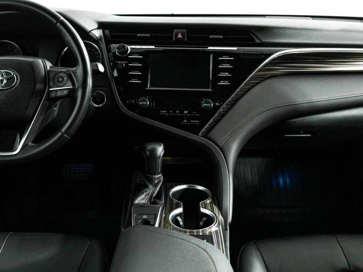 Купить Toyota Camry с пробегом. Фото: #13