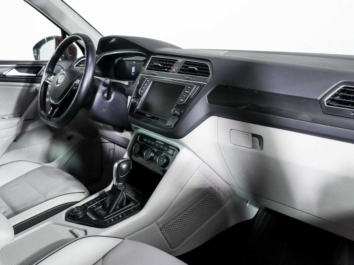 Купить Volkswagen Tiguan с пробегом. Фото: #5