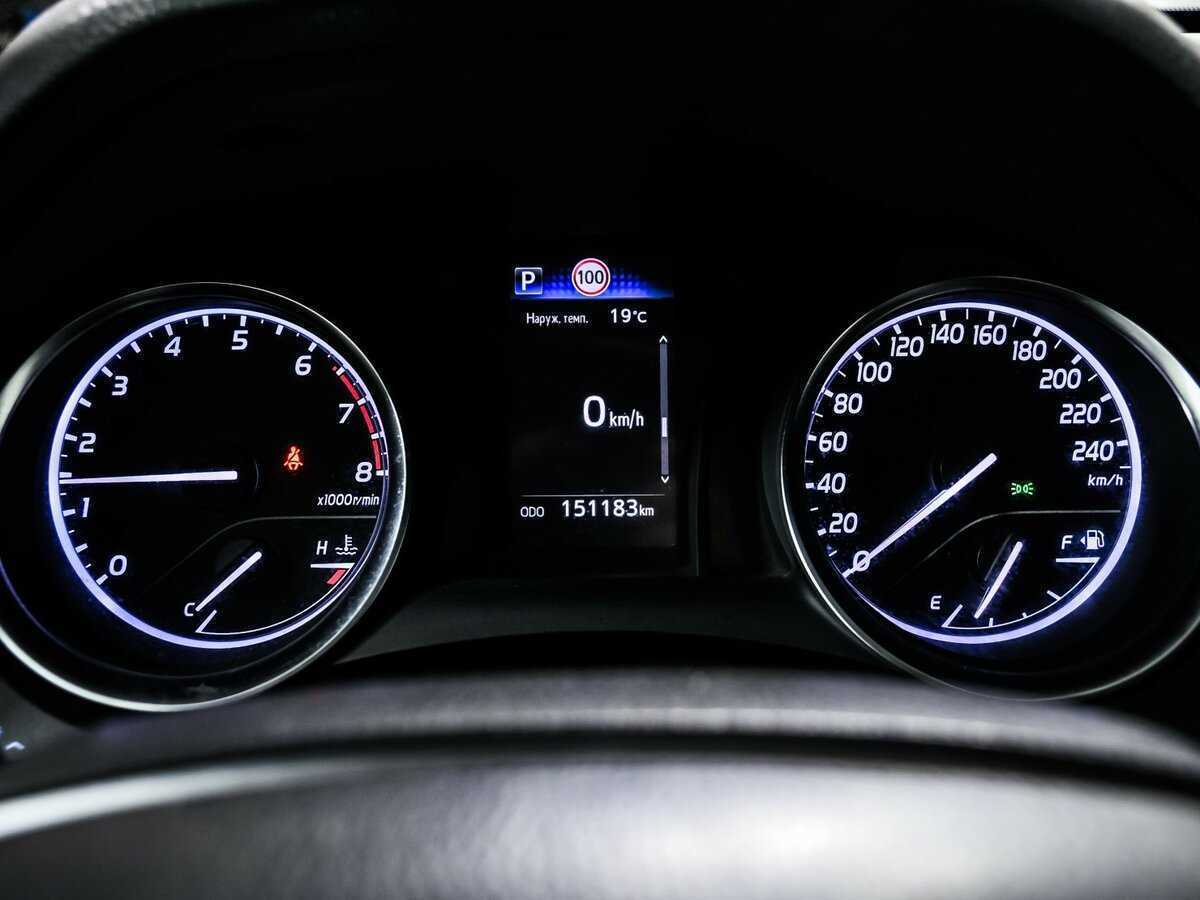 Купить Toyota Camry с пробегом. Фото: #9