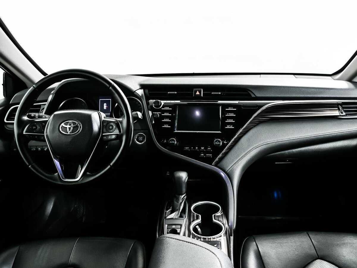 Купить Toyota Camry с пробегом. Фото: #10
