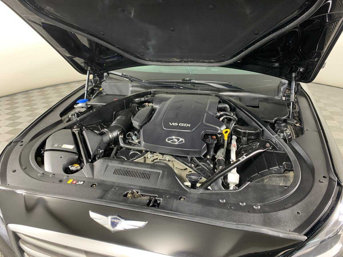 Купить Hyundai Genesis с пробегом. Фото: #10