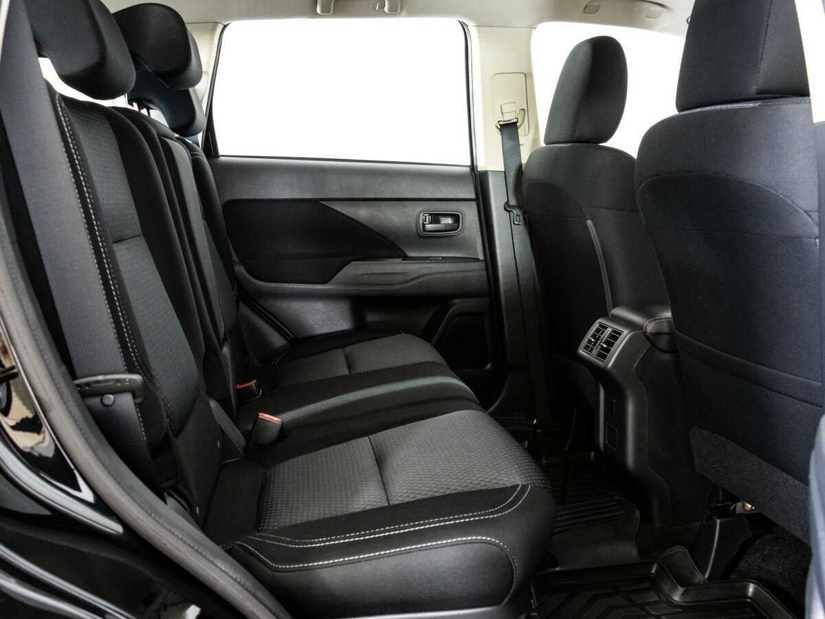 Купить Mitsubishi Outlander с пробегом. Фото: #13