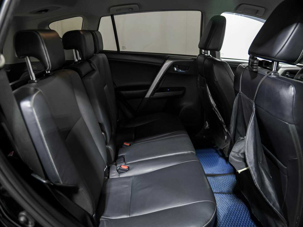 Купить Toyota RAV4 с пробегом. Фото: #18