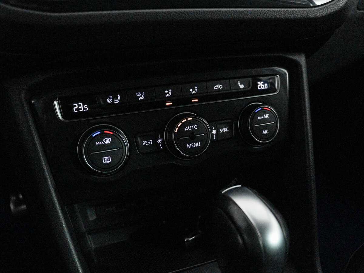 Купить Volkswagen Tiguan с пробегом. Фото: #12