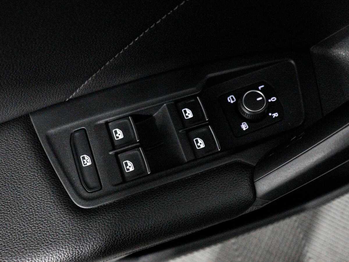 Купить Volkswagen Tiguan с пробегом. Фото: #13