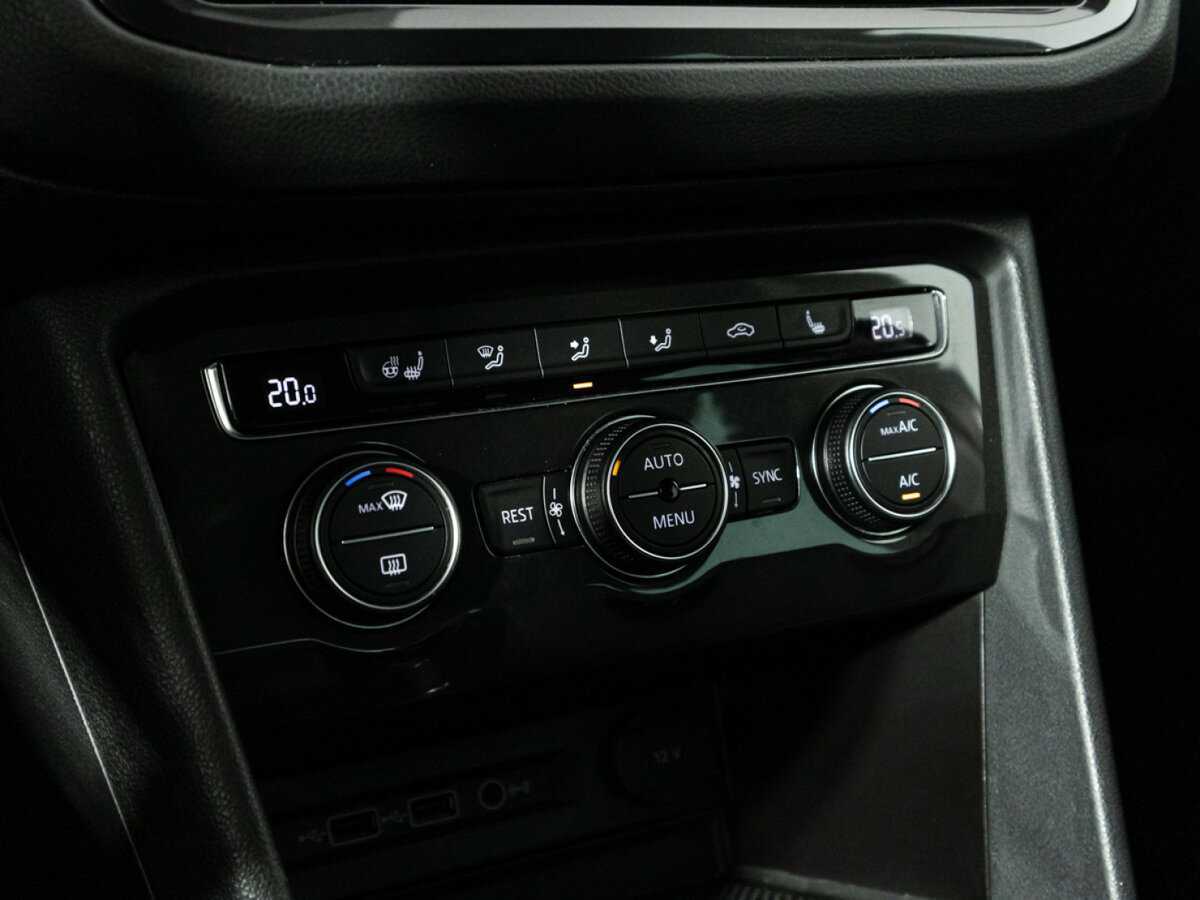 Купить Volkswagen Tiguan с пробегом. Фото: #18