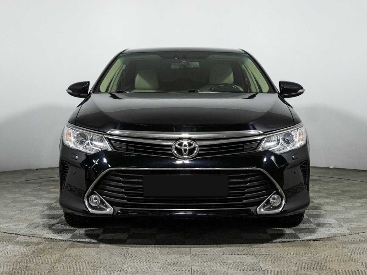 Купить Toyota Camry с пробегом. Фото: #1