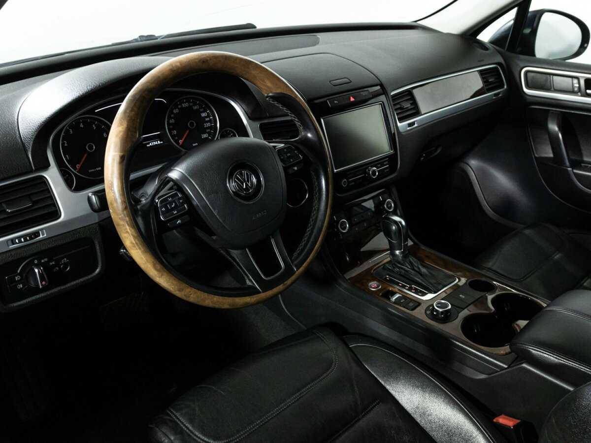 Купить Volkswagen Touareg с пробегом. Фото: #8
