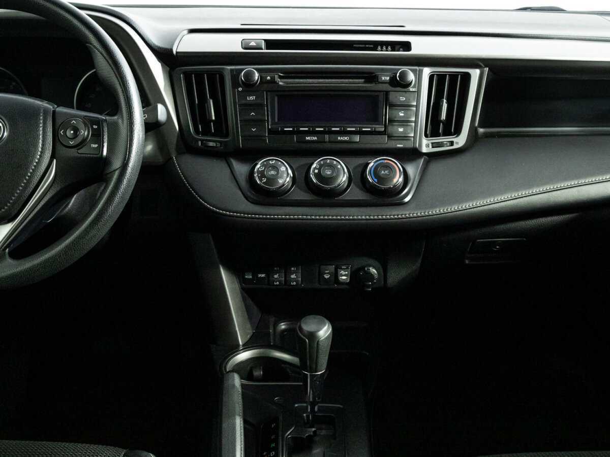 Купить Toyota RAV4 с пробегом. Фото: #13