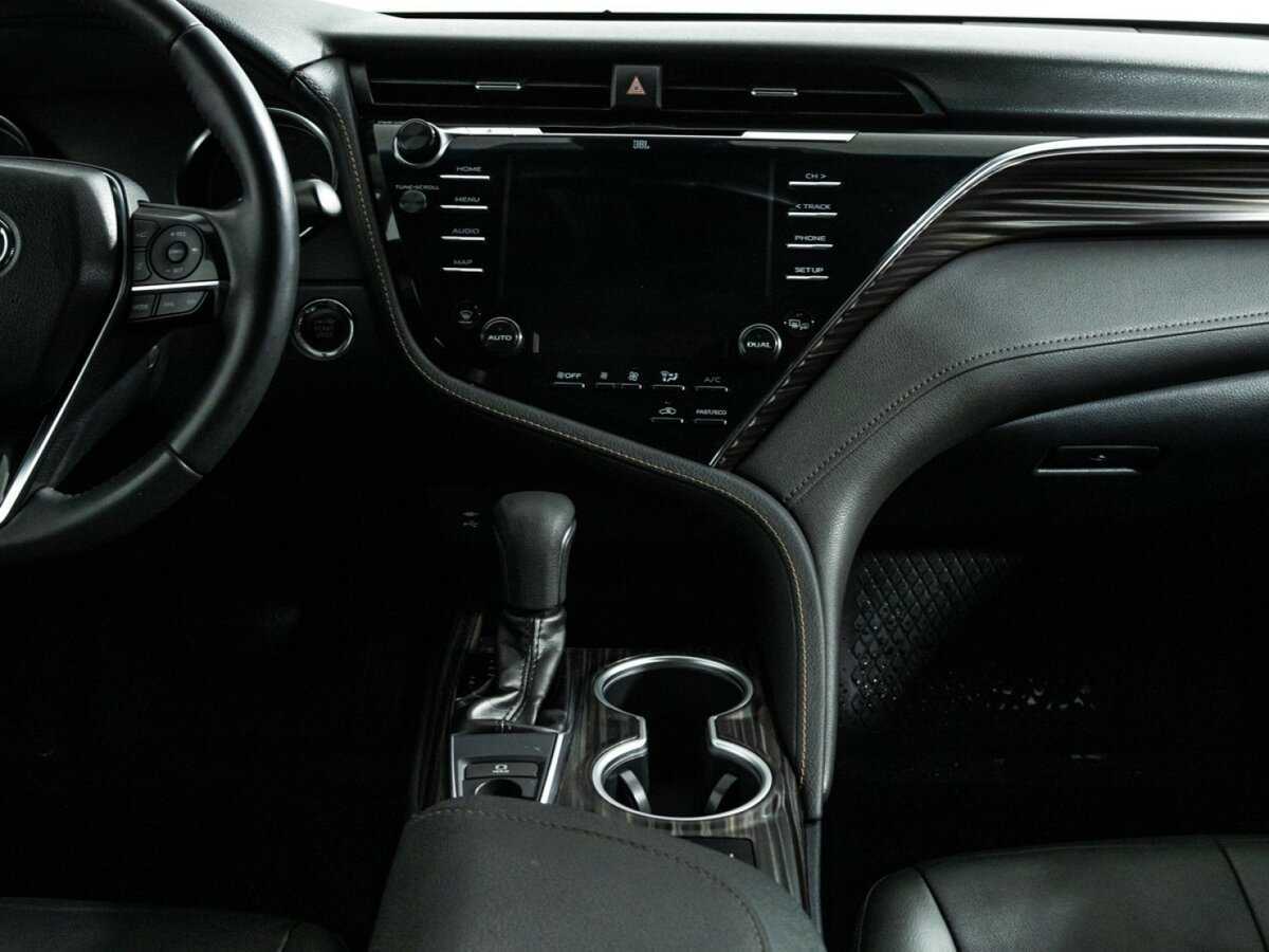 Купить Toyota Camry с пробегом. Фото: #13