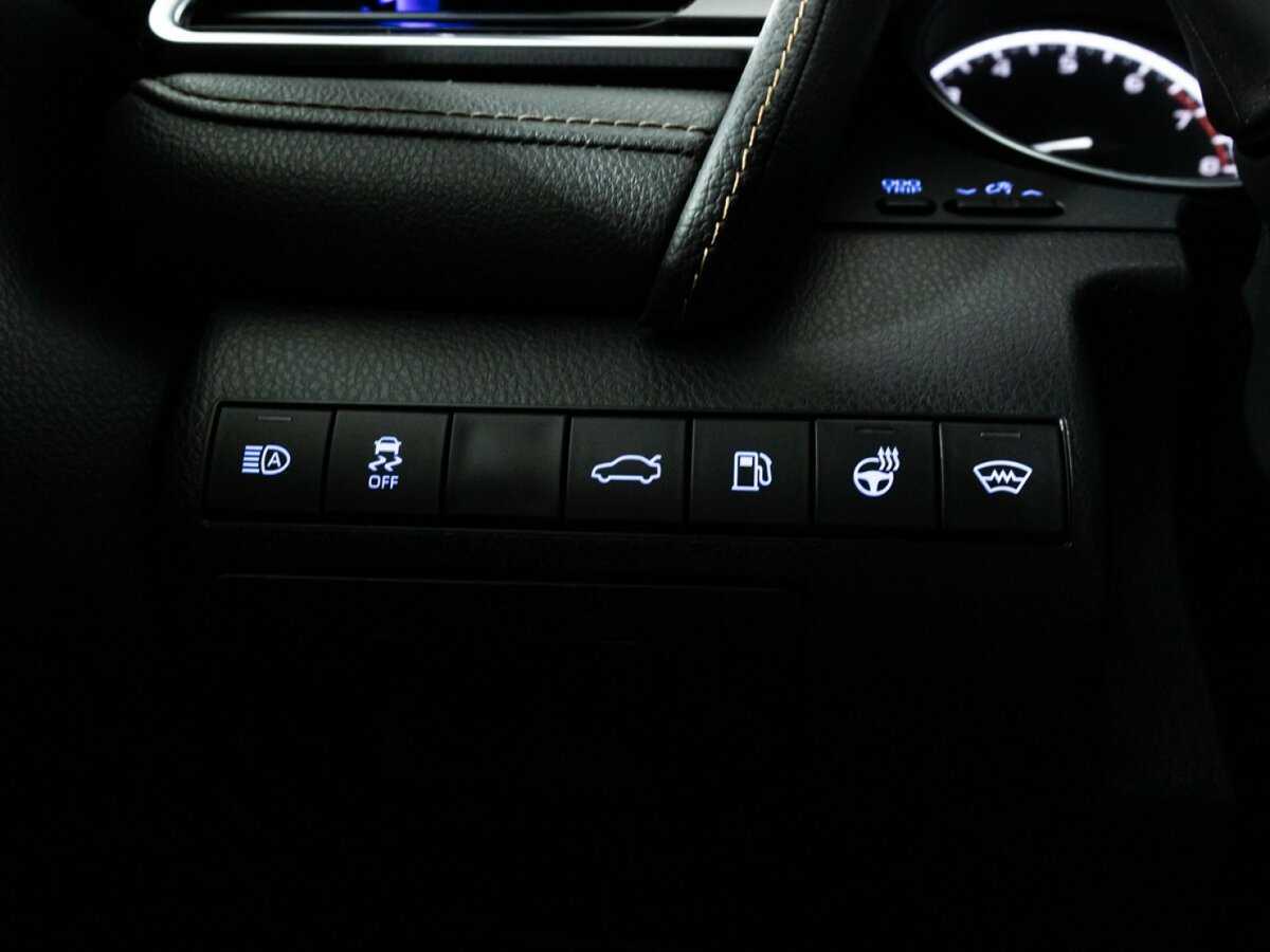 Купить Toyota Camry с пробегом. Фото: #18