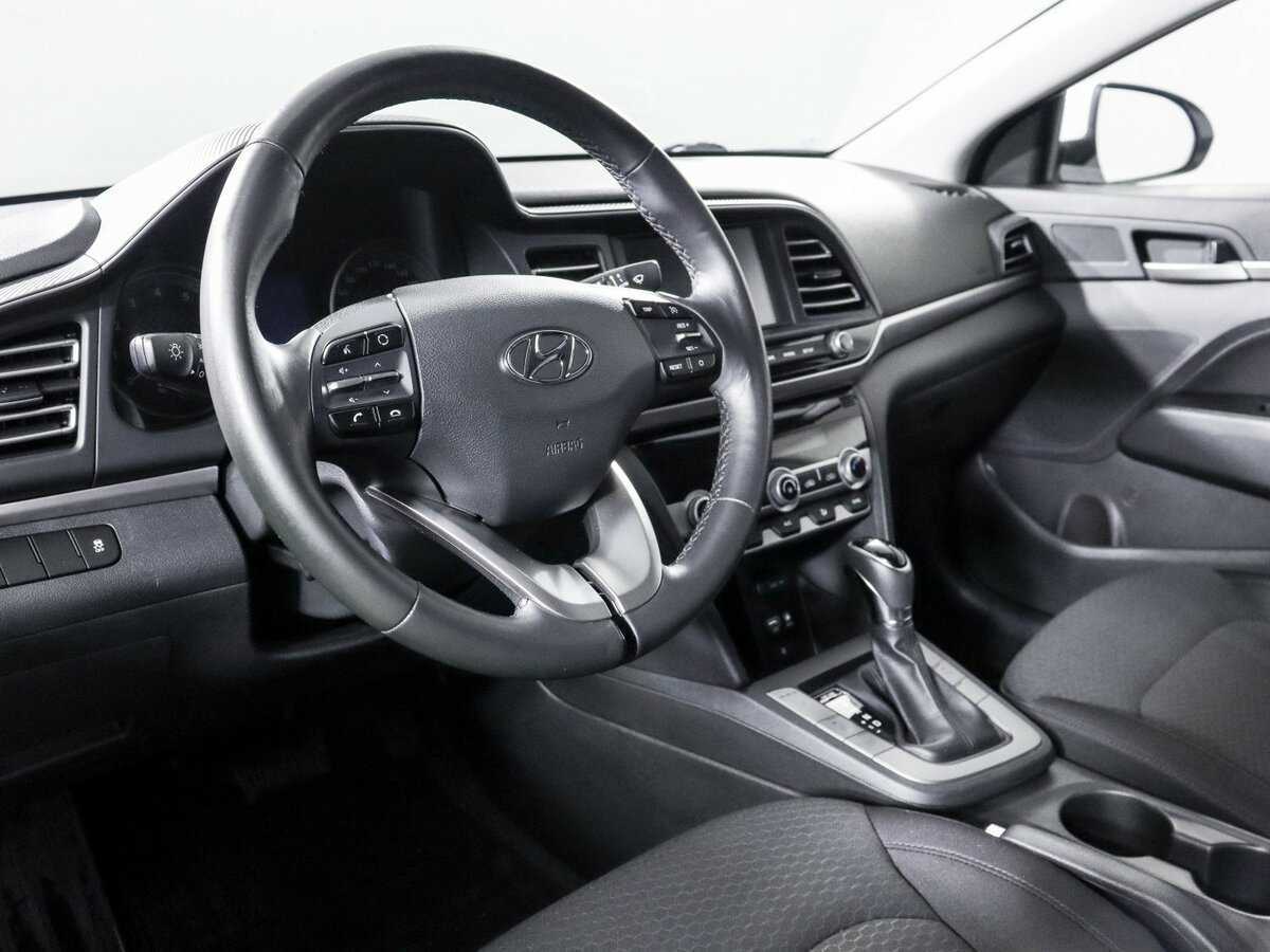 Купить Hyundai Elantra с пробегом. Фото: #13