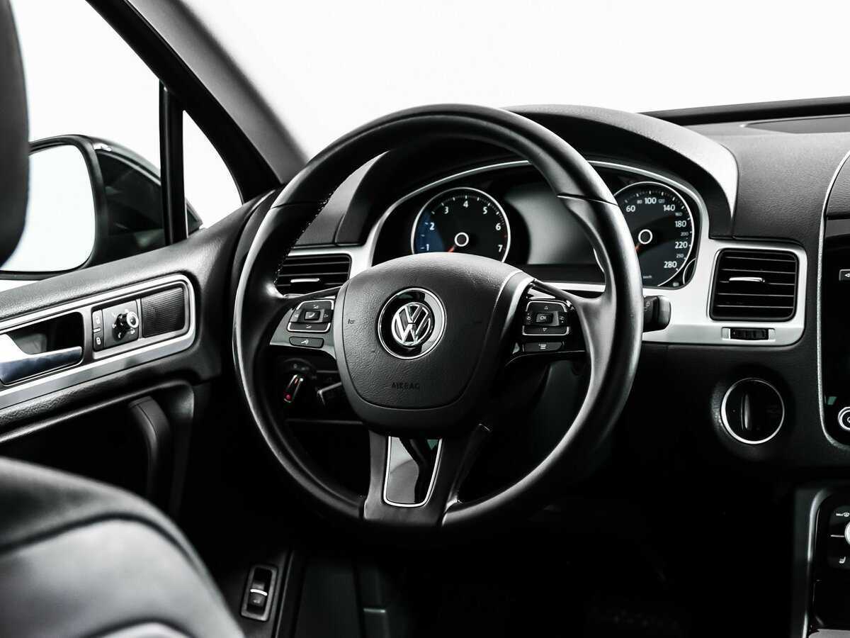 Купить Volkswagen Touareg с пробегом. Фото: #11