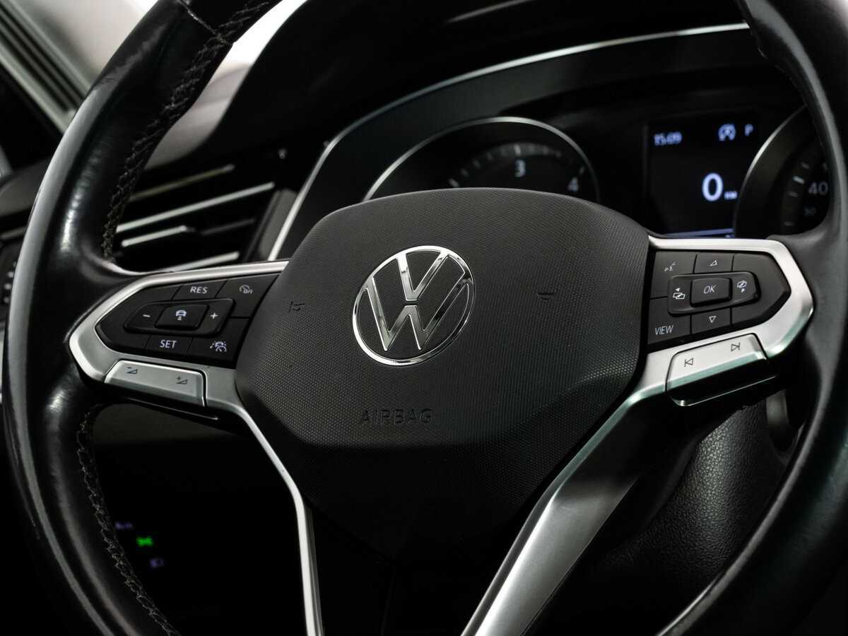 Купить Volkswagen Passat с пробегом. Фото: #11