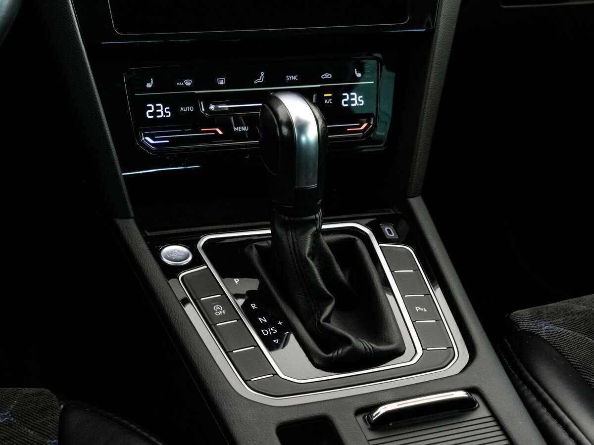 Купить Volkswagen Passat с пробегом. Фото: #12