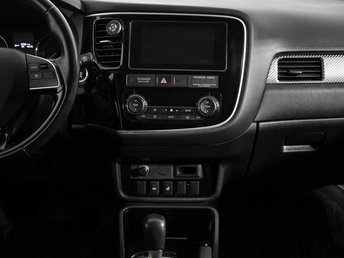 Купить Mitsubishi Outlander с пробегом. Фото: #12