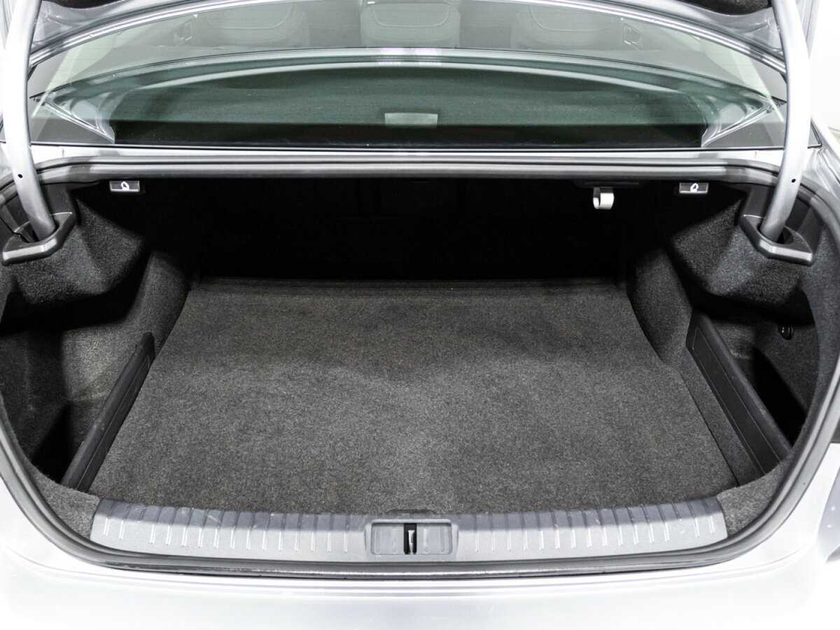 Купить Volkswagen Passat с пробегом. Фото: #14