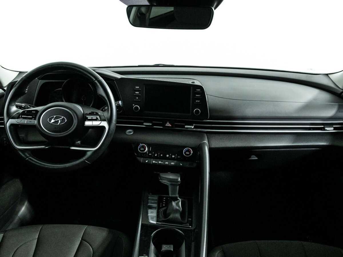 Купить Hyundai Elantra с пробегом. Фото: #12