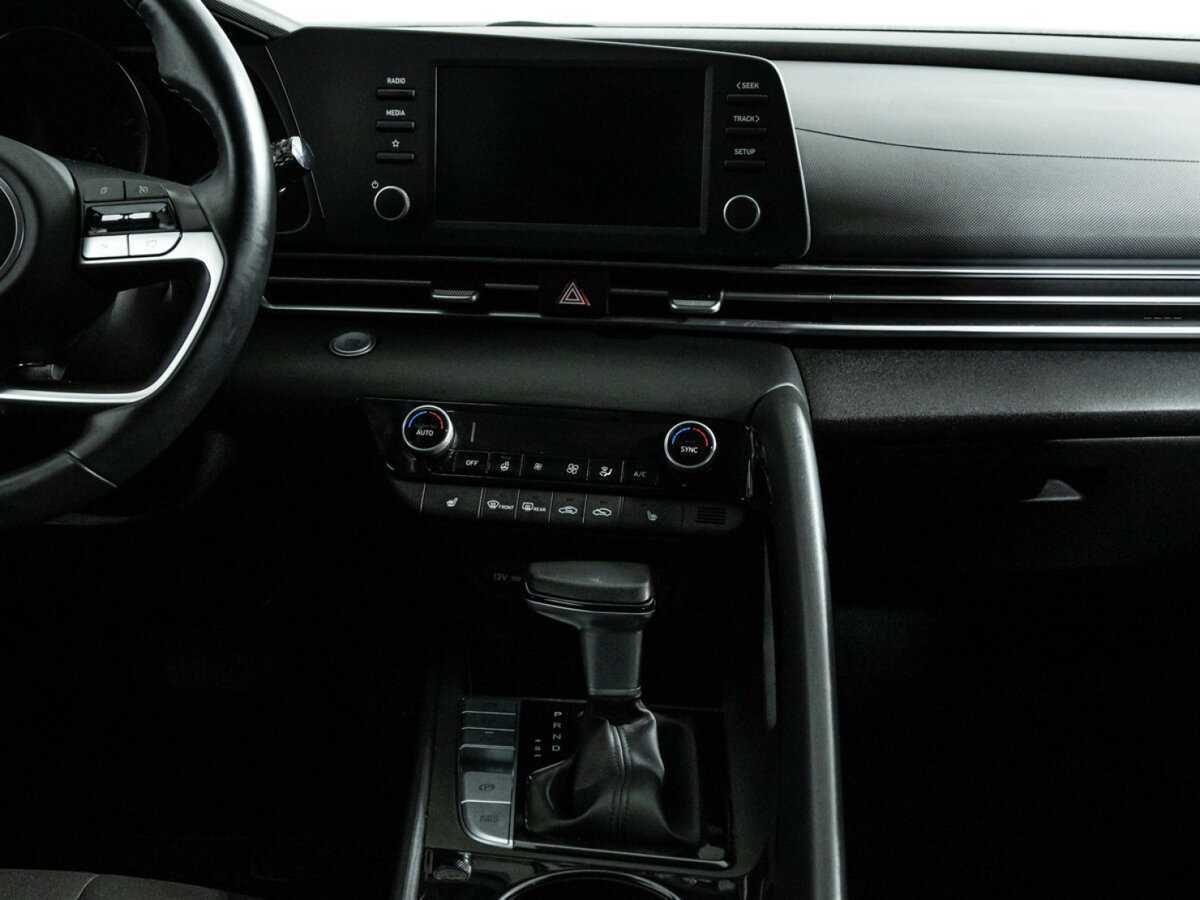 Купить Hyundai Elantra с пробегом. Фото: #13