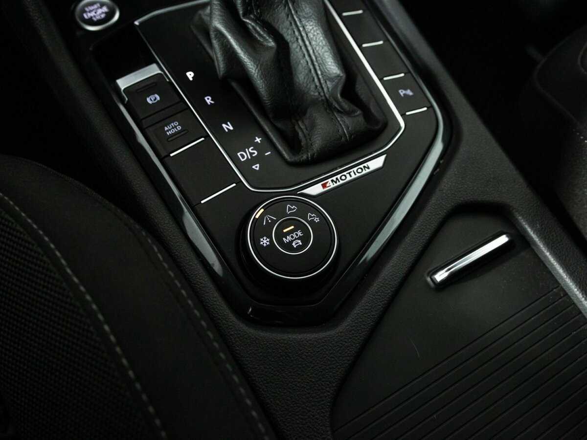Купить Volkswagen Tiguan с пробегом. Фото: #17