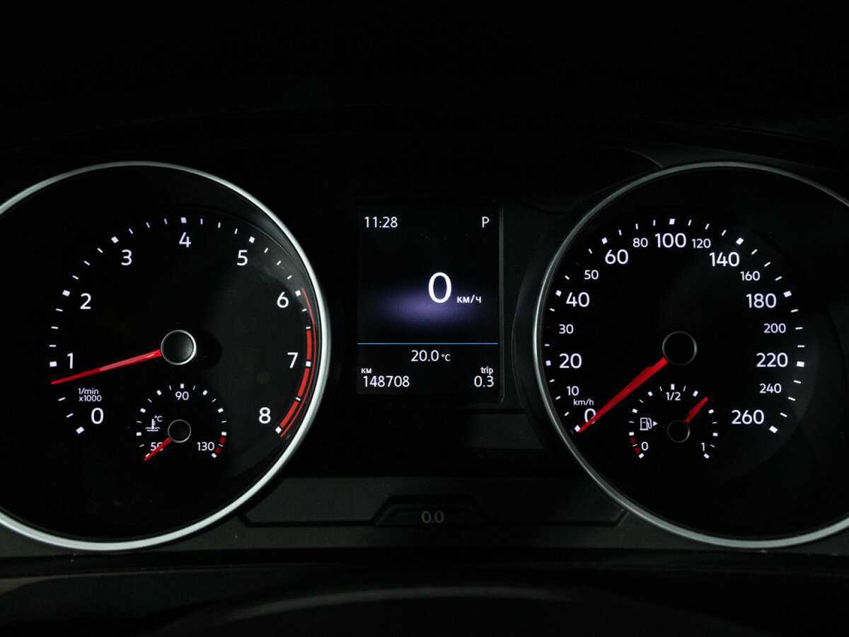 Купить Volkswagen Tiguan с пробегом. Фото: #11