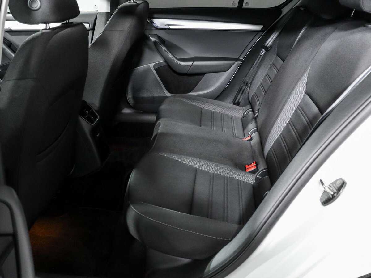 Купить Skoda Octavia с пробегом. Фото: #9