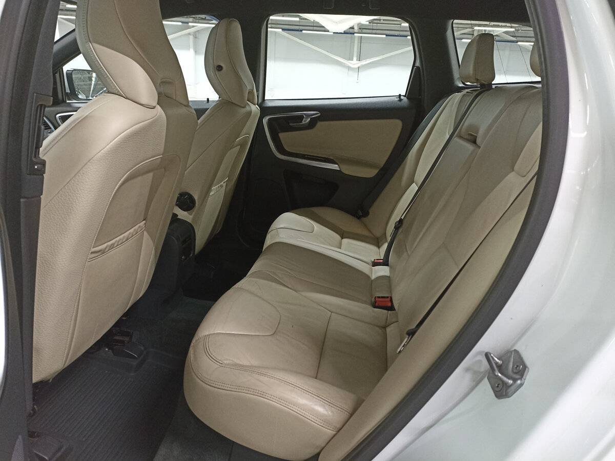 Купить Volvo XC60 с пробегом. Фото: #11