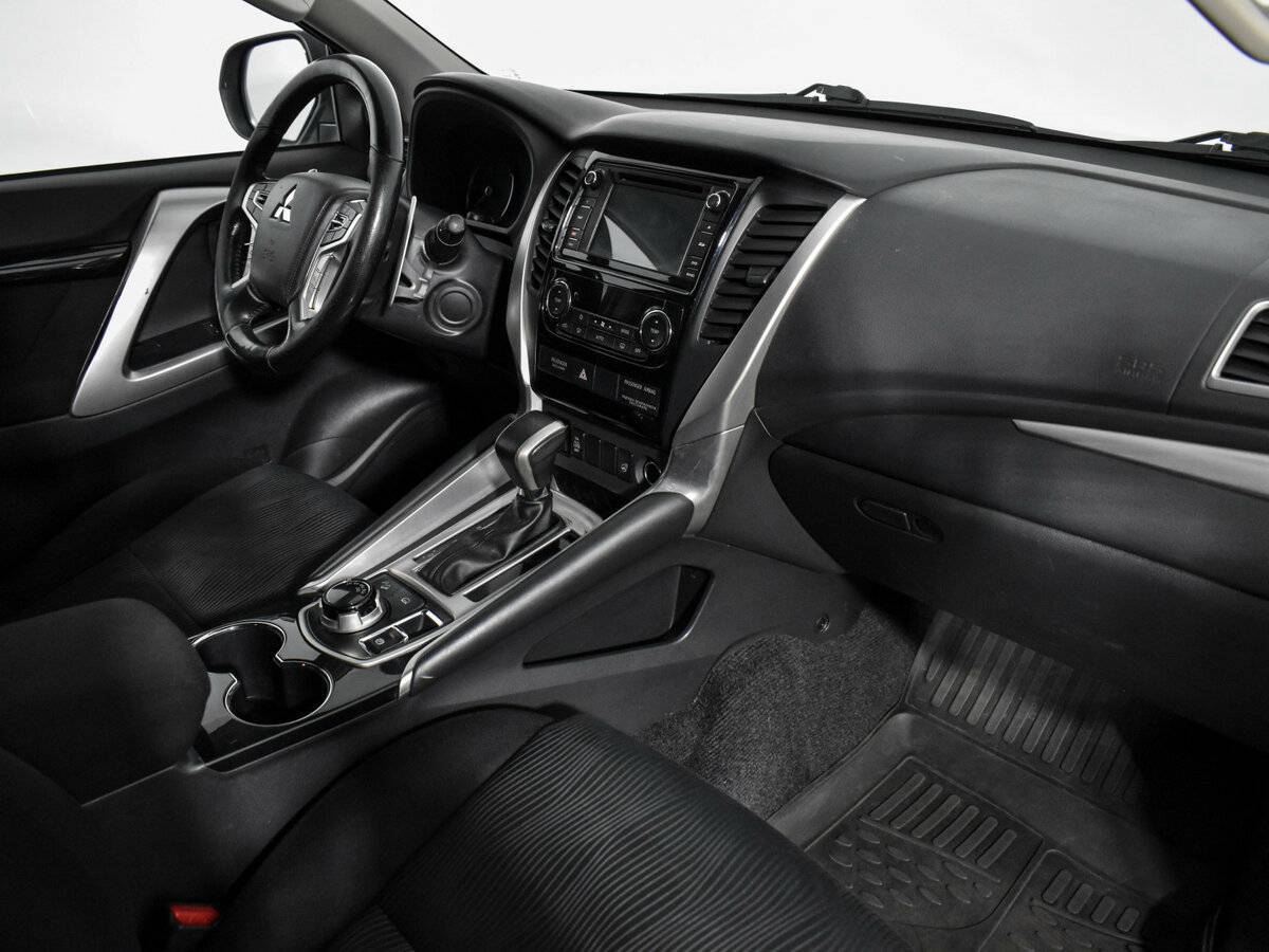 Купить Mitsubishi Pajero Sport с пробегом. Фото: #15