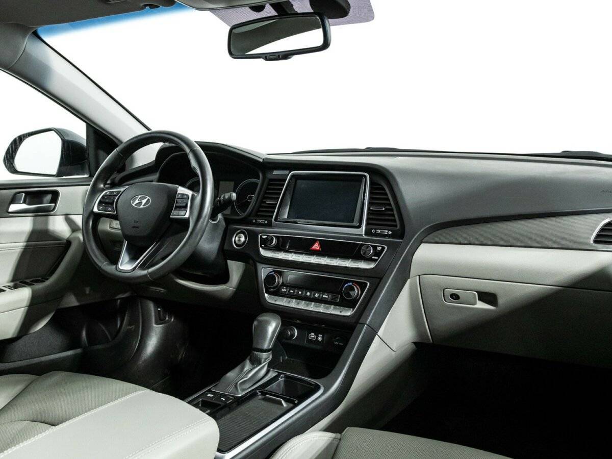 Купить Hyundai Sonata с пробегом. Фото: #8